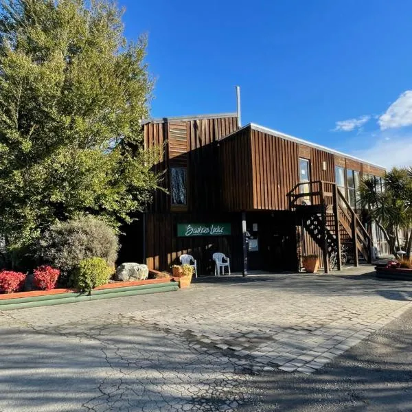 Cedar Chalets and Barkers Lodge, hotel v destinaci Methven