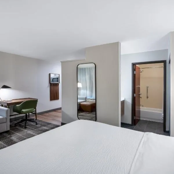 Staybridge Suites West Des Moines by IHG, hotel in Clive
