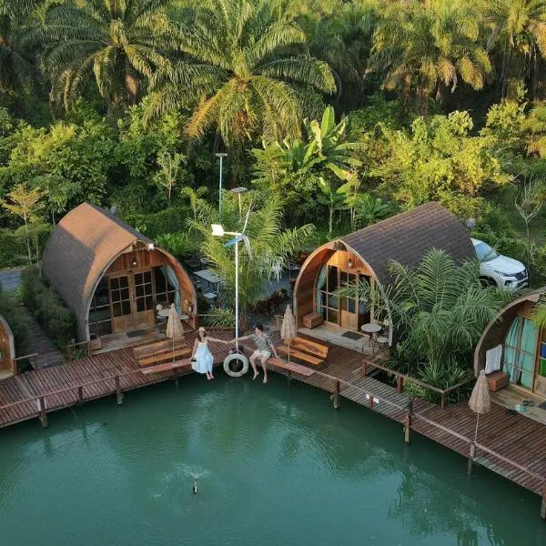 Plaiphu Pool Villas, hotel v destinaci Phangnga
