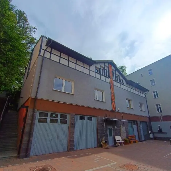 Noclegi "Poza Szlakiem", hotel v destinaci Wałbrzych