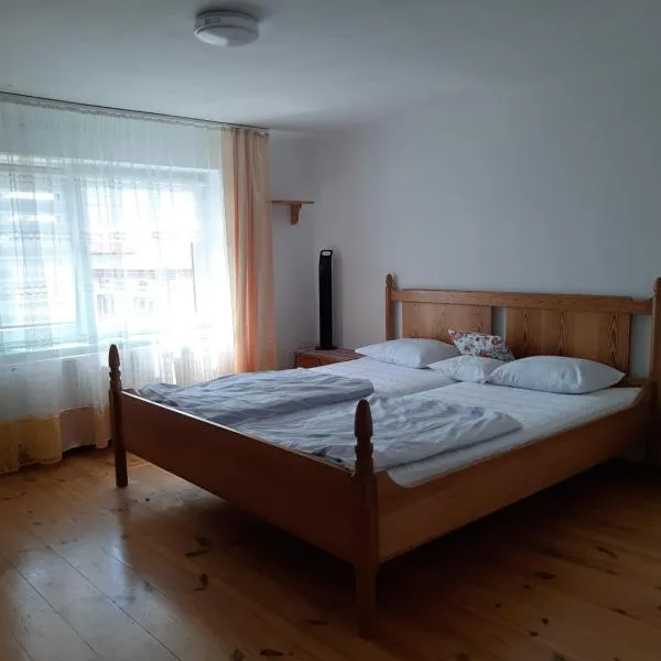 Noclegi Studio Masażu, hotel di Włodawa