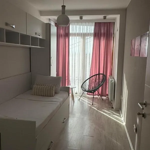 Single Room- Aparthotel GEA, hotel v destinaci Prizren