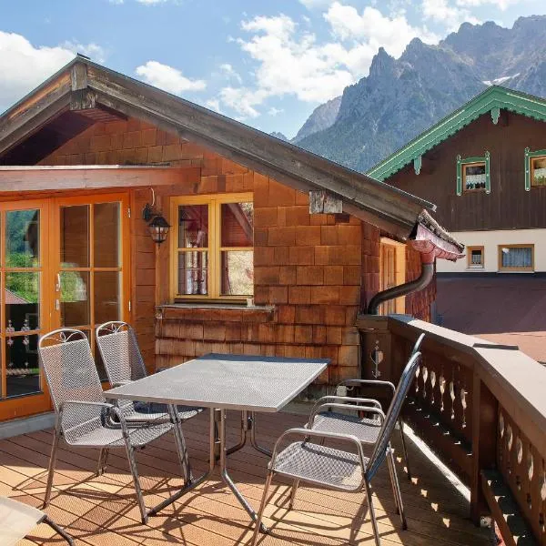 Ferienwohnung Rubin, hotel v destinaci Mittenwald