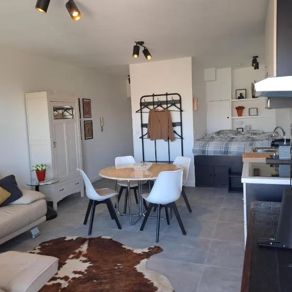 EnJOY Zee en uitzicht op Hinterland Westende, viešbutis mieste Midelkerkė