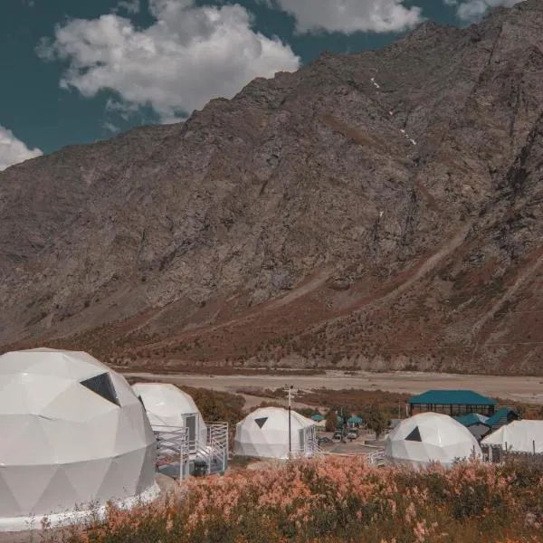 The Alpinist Glamping Resort, hotel v destinaci Jispa