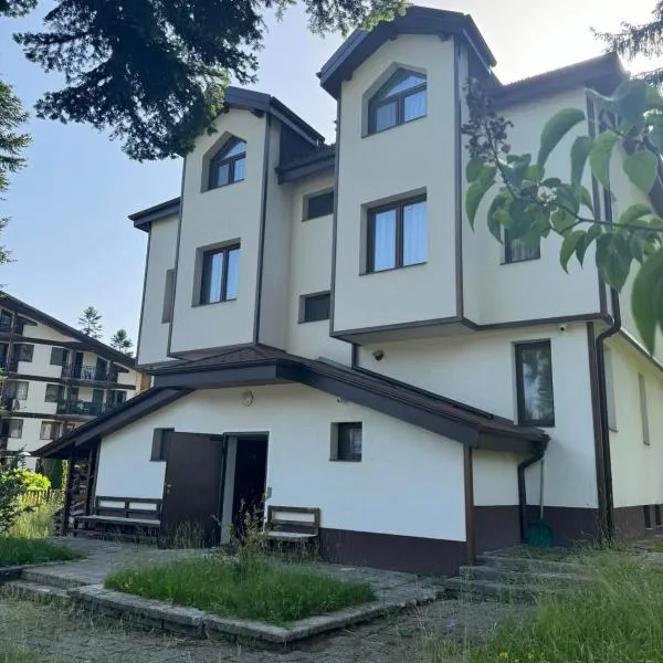 Villa Rila Borovets with Hot Pool, Jacuzzi & Sauna by BookVillaBG, hotel a Borovets