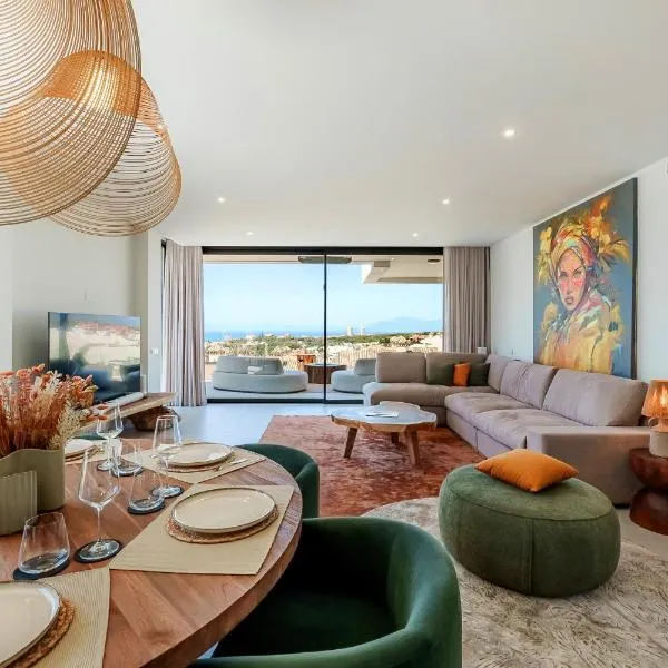 Villa Vida - Luxury Panorama Seaview Penthouse in Organic-Boho Design with Pool, Gym, Spa, viešbutis Marbeljoje