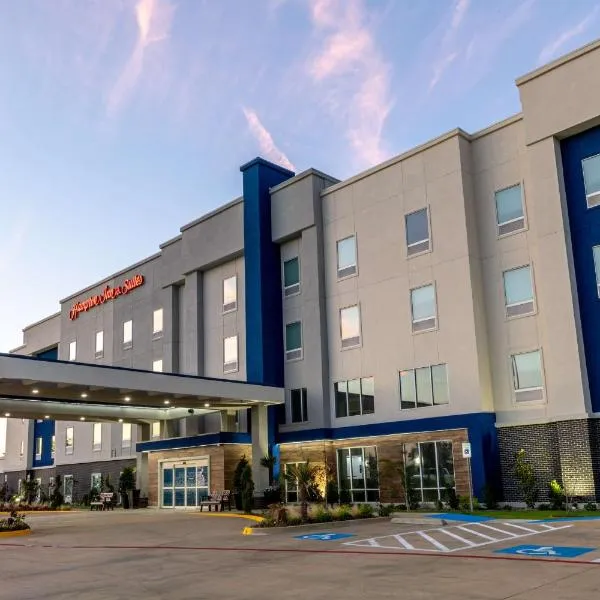 Hampton Inn & Suites Cleburne, hotel v destinaci Cleburne