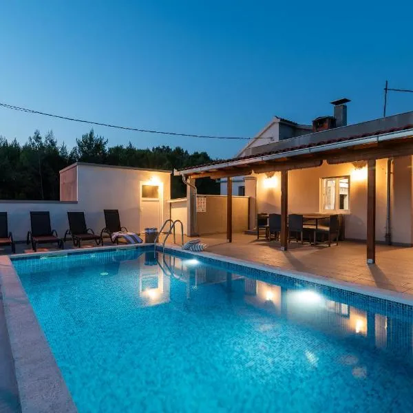 Villa Piedra Seget - A Hidden Paradise, hotell sihtkohas Donji Seget