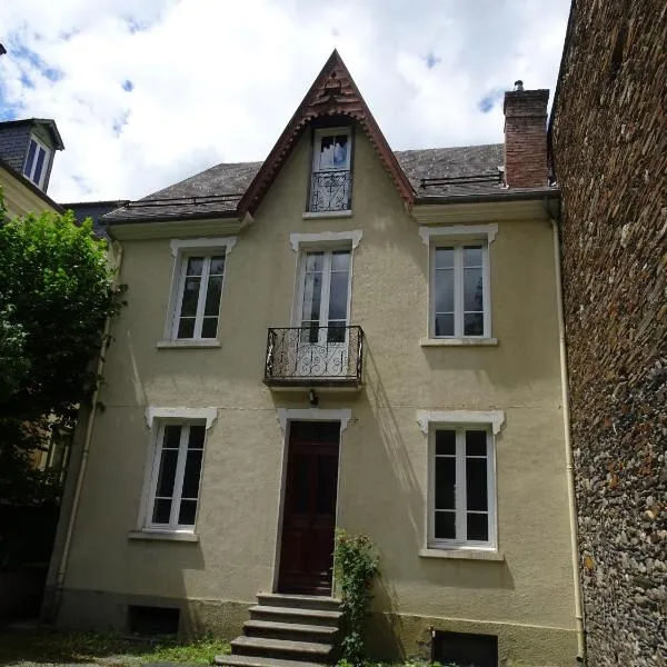 Le Clos du Casino, hotel v destinaci Luchon