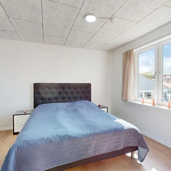 Entire House in the City, 3 big bedroom with 4 Bed, hotel v destinaci Hobro
