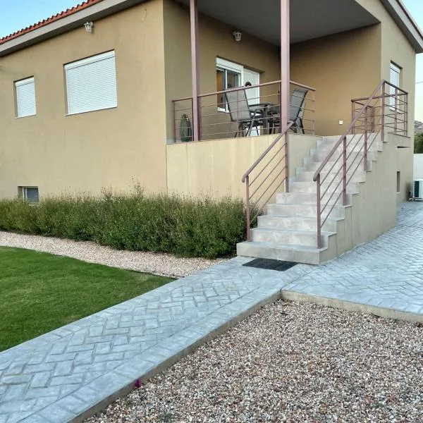 Saint George family house, hotel a Palaia Fokaia