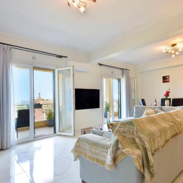 Corfu SeaTy Apartment Spacious 3BR Sea and Mountain View Large Terrace Private Parking Near Corfu Town, khách sạn ở Corfu Town