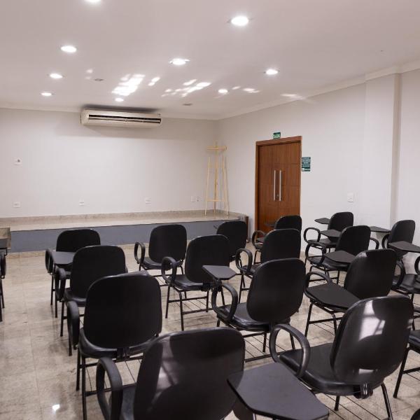 HOTEL BOMBONATO UBERABA - Fácil Acesso ao Aeroporto e parque de Exposições ABCZ - Foto 4