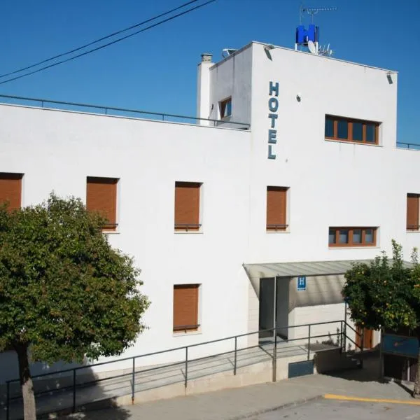 Hotel Albanta – hotel w mieście La Lantejuela