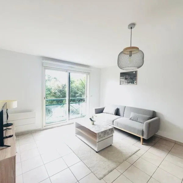 Appartement des Lilas 25km de Paris et Disney, hotel v destinaci Pontault-Combault