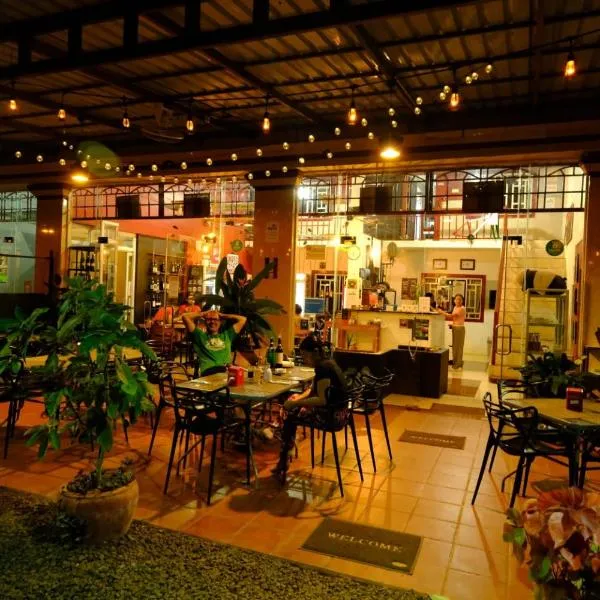 Route 76 Guest House, hotel v destinaci Sen Monourom