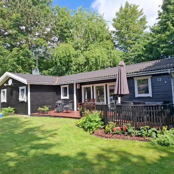 Holiday house, one hour away from Copenhagen, pets allowed, 4 rooms, hotel v destinaci Jægerspris