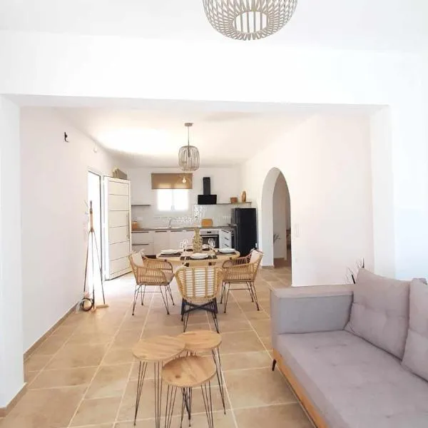Rozas house, hotel in Benitses