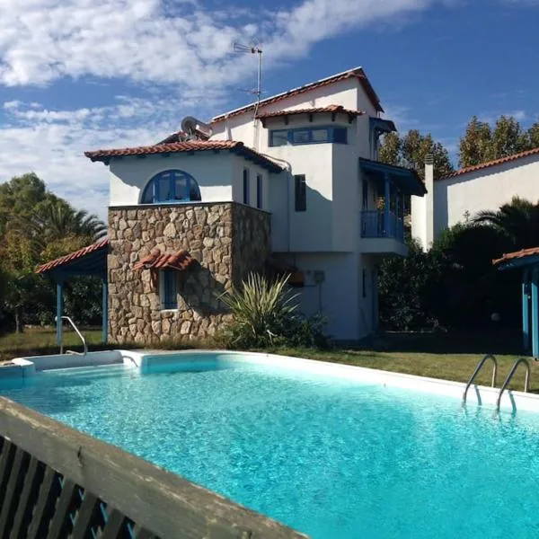 Blue house, hotel v destinaci Kalandra