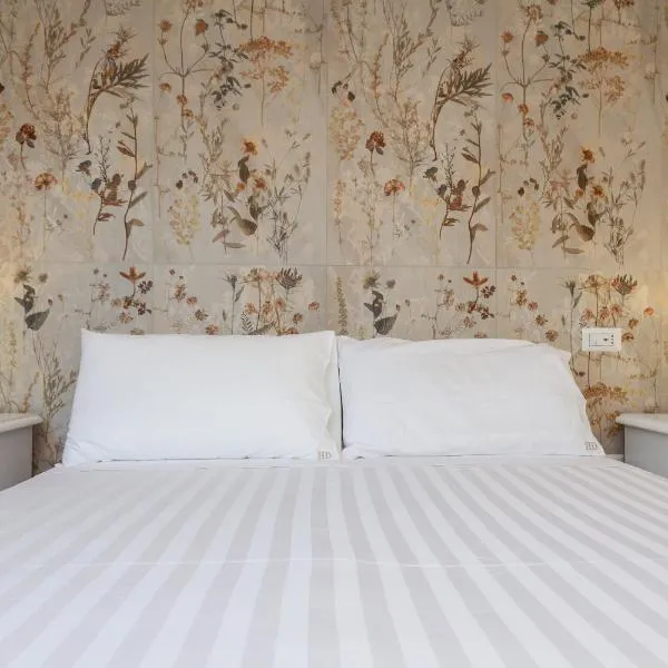 Hotel Donatella, hotel v destinaci Posada