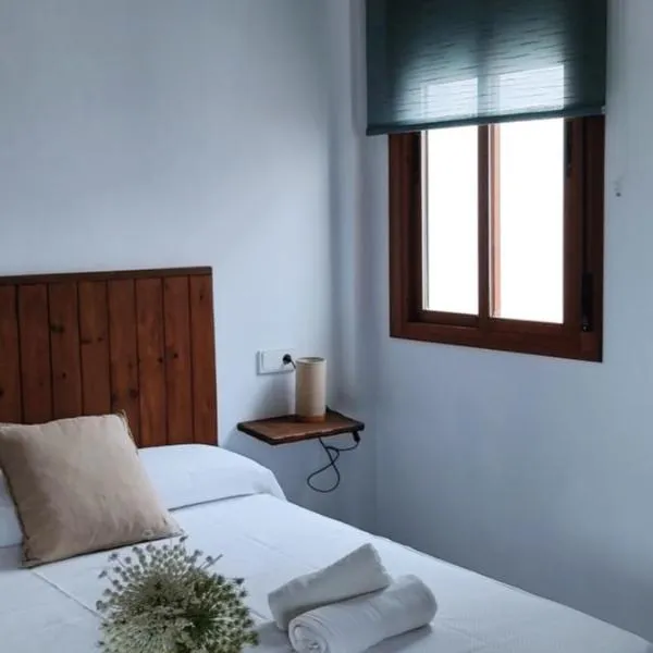 Apartamentos Bolonia - M a n u e l a, hotel en Bolonia