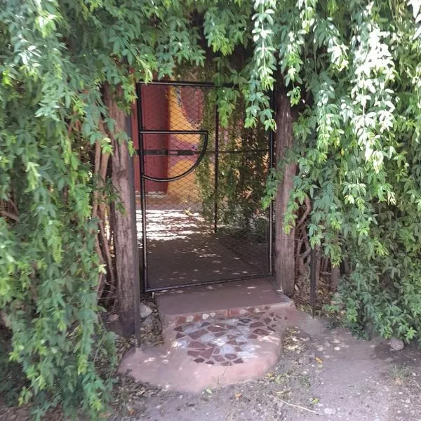 Casita en Los Hornillos, hotel en Los Hornillos