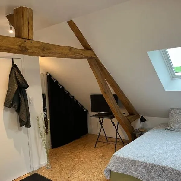 Studio Belle Perche dans la nature, hotel v destinaci Landouzy-la-Cour