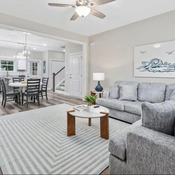 Pier View - Spacious Home Sleeps 8 - Pet Friendly, hotel in Myrtle Beach