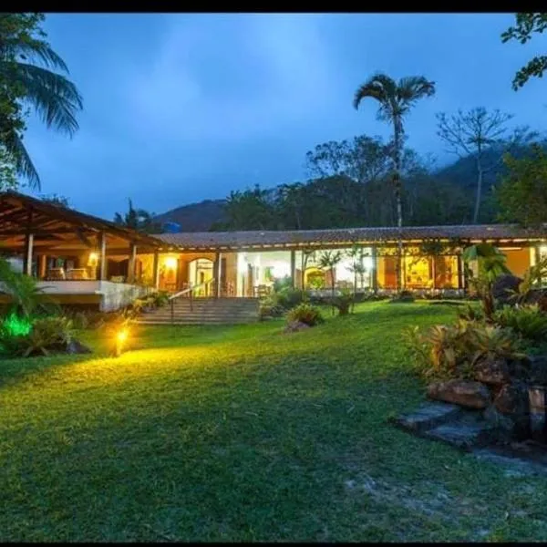 Flats do Félix, ξενοδοχείο σε Ubatuba