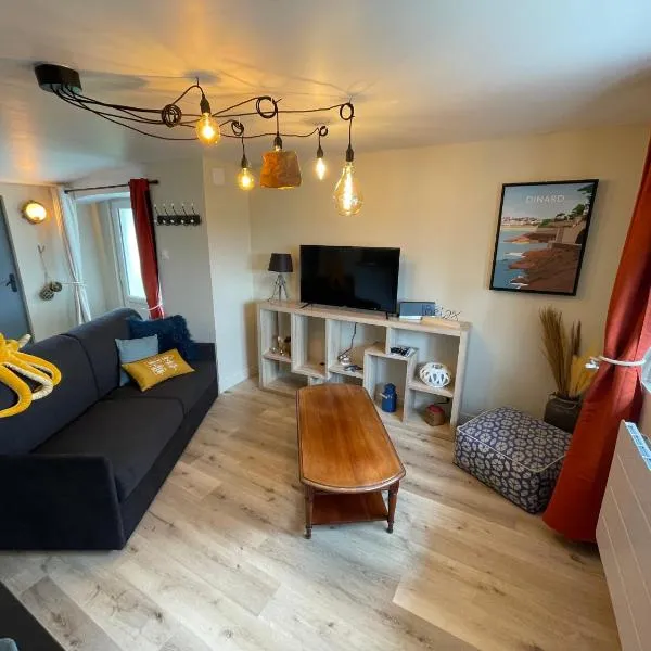 Plage des Sables d'or, hotel v destinaci Broons