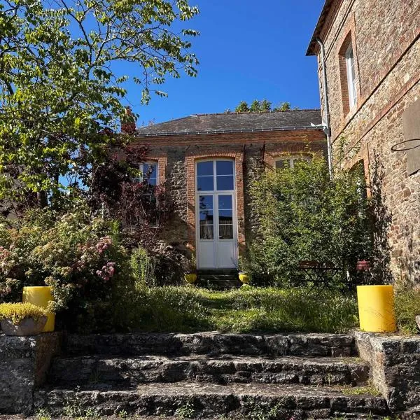 Cottage dans ancienne école de 1850 - 2 à 4 personnes, hotel v destinaci Missillac