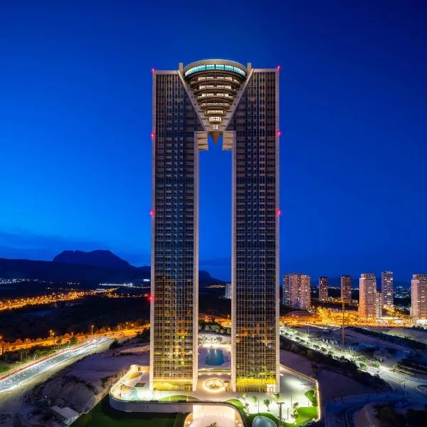 INTEMPO Sky Luxury Apartment 26 floor Spa & SeaView, hotel in Benidorm