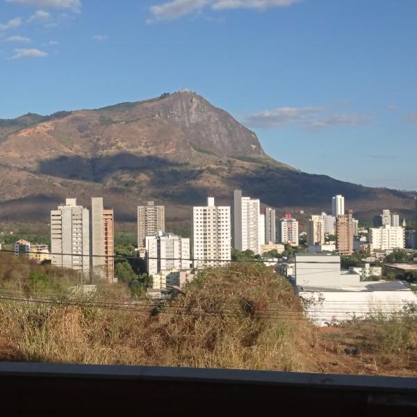 Flat na área central com AR-garagem-wifi-confortável - Foto 3