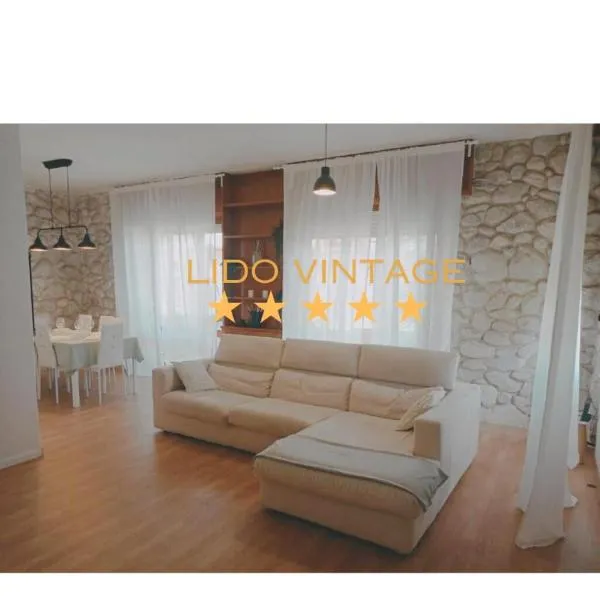 300 mt from the Sea - Free Parking - Wi-fi AC & Prime Video, hotel in Lido di Camaiore