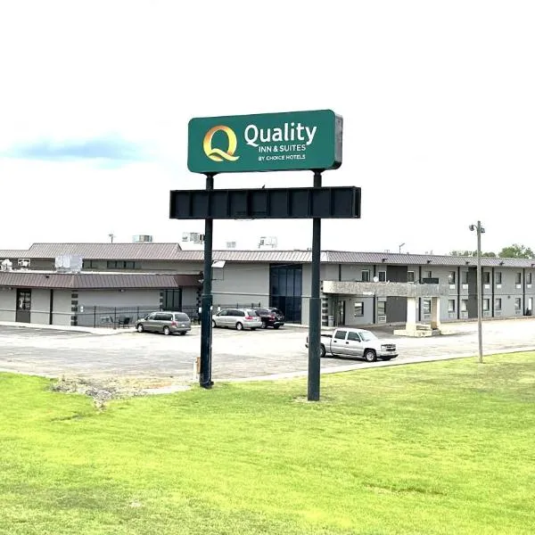 Quality Inn & Suites Salina West, hotel in Salina