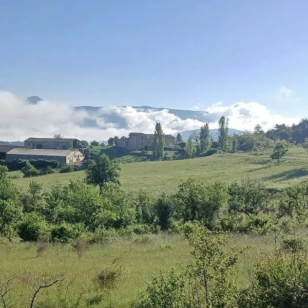 Camping insolite pleine nature, hotel em Orpierre