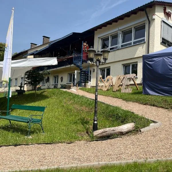 Hotel-Restaurant Berghof, hotel v destinaci Johannesberg