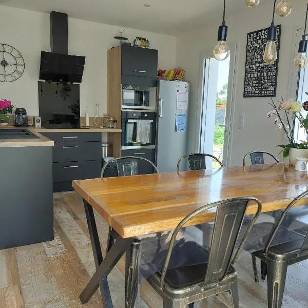 Chambres d'hôtes avec petit déjeuner inclus, hotel in Saint-Hilaire-de-Riez