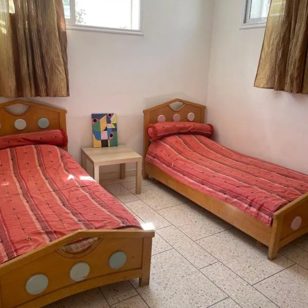 Appartement 2 chambres avec lit bébé, hotel em Fez