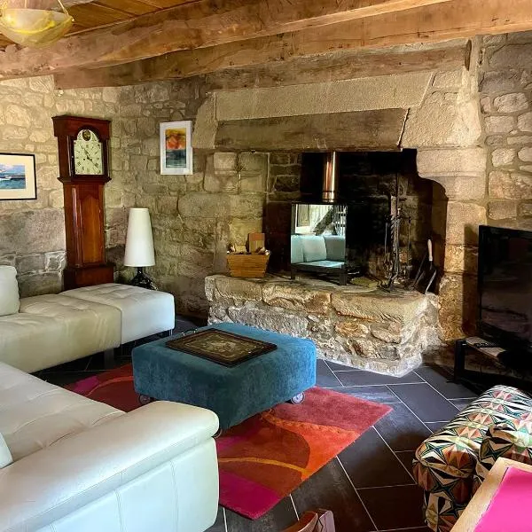 Les Gîtes de Guernegroach - La Chaumière, hotel em Langoëlan
