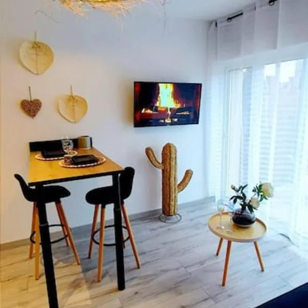 appartement cosy, détente avec terrasse, hotel in Pleurtuit