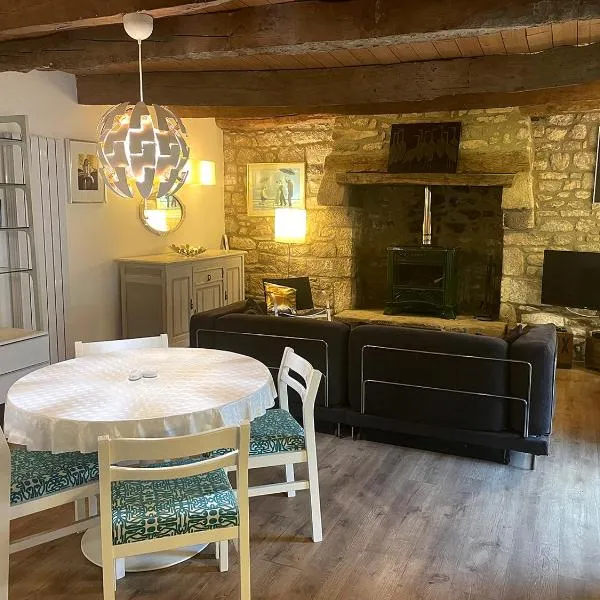 Le Studio - Les Gîtes de Guernegroach, hotel v destinaci Langoëlan