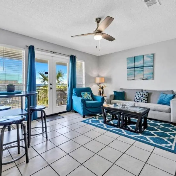 Caribleu Getaway Beach View Hot tub & Pool, hotel em Destin
