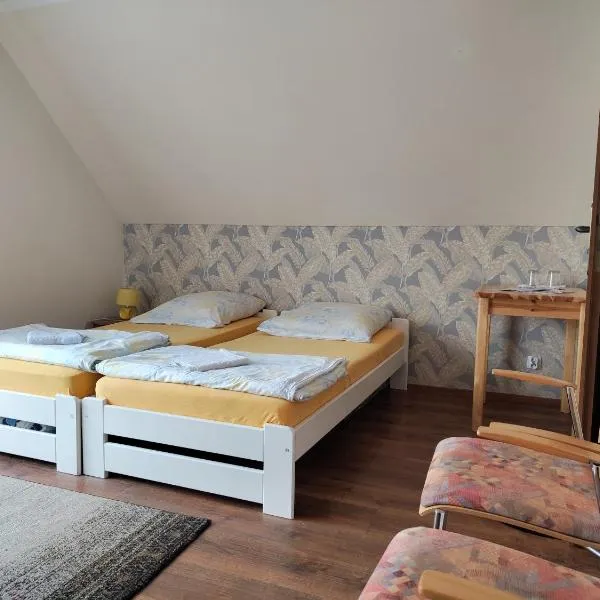 Pokoje i Apartamenty u Anny, hotell Mikołajkis