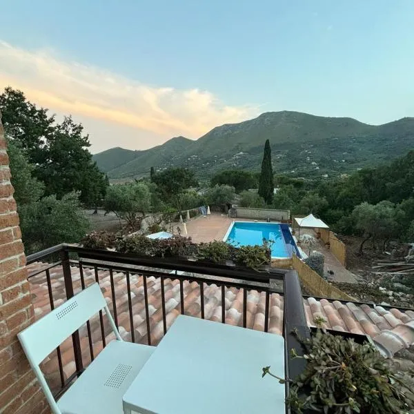 Domus Arco Romano Guest House, hotel v destinaci Itri
