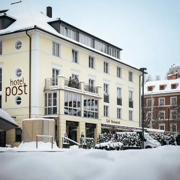 HOTEL POST alpine cityflair、ブルーニコのホテル