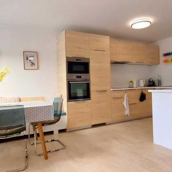 Byt na náměstí, hotel v destinaci Nejdek