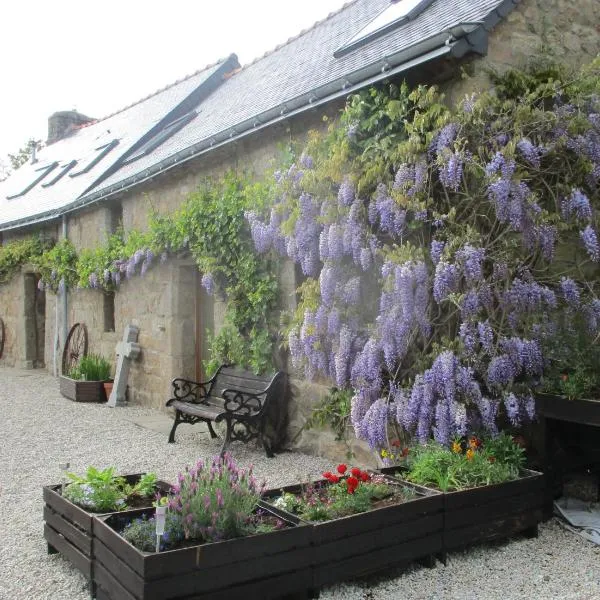 Rainbow Cottages, hotel v destinaci Saint-Nicolas-du-Pélem
