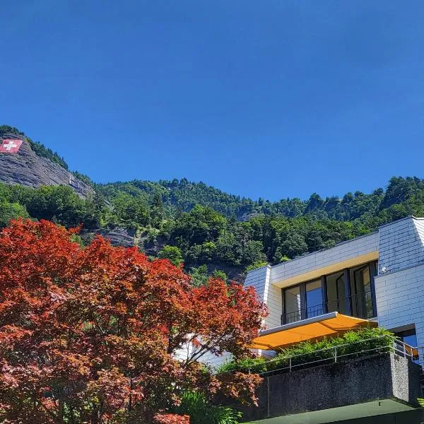 Rigi Paradise in Vitznau, Lake access, Ferry Terminal, Rigibahn, Restaurants all 2 minutes walking distance, hotel v destinaci Vitznau